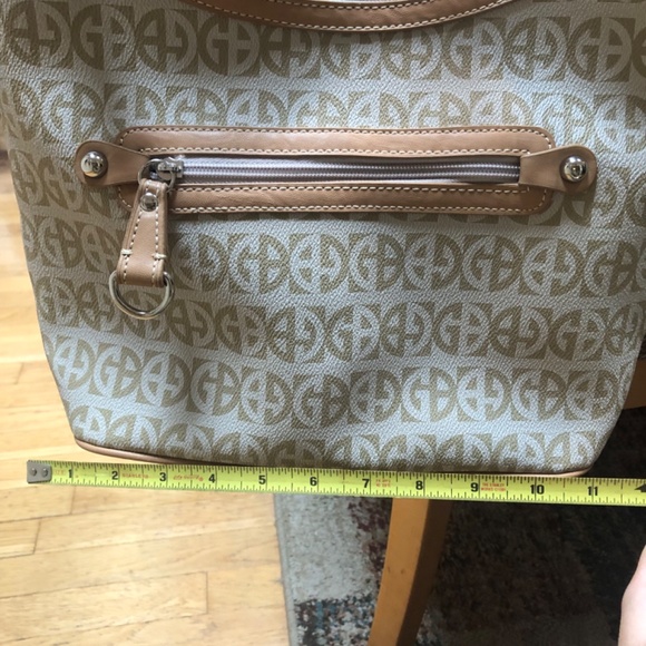 Giani Bernini Purse Excellent Like New Condition! - Picture 11 of 12